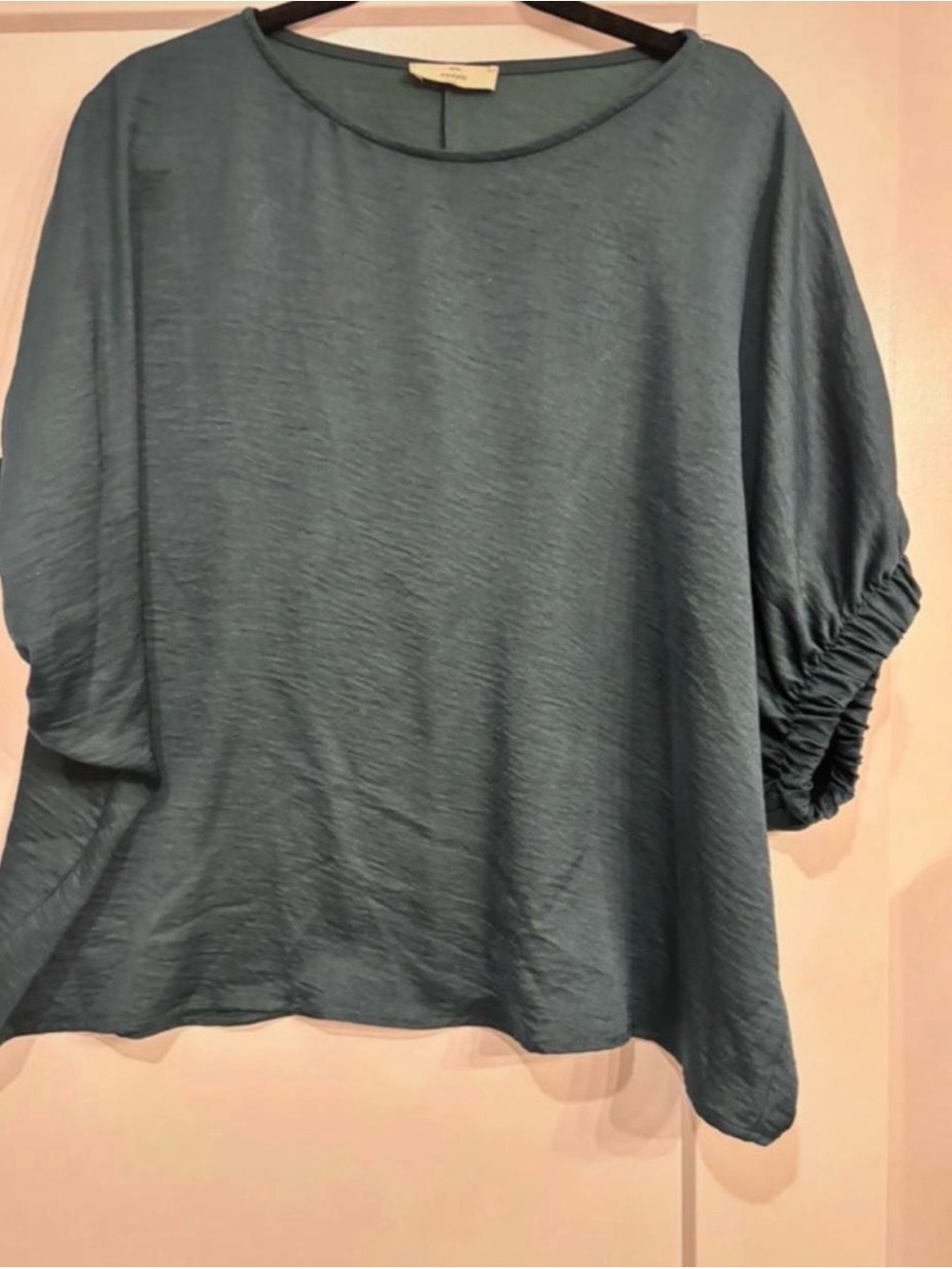 Relaxed Teal Women's Blouse with Ruched Sleeve